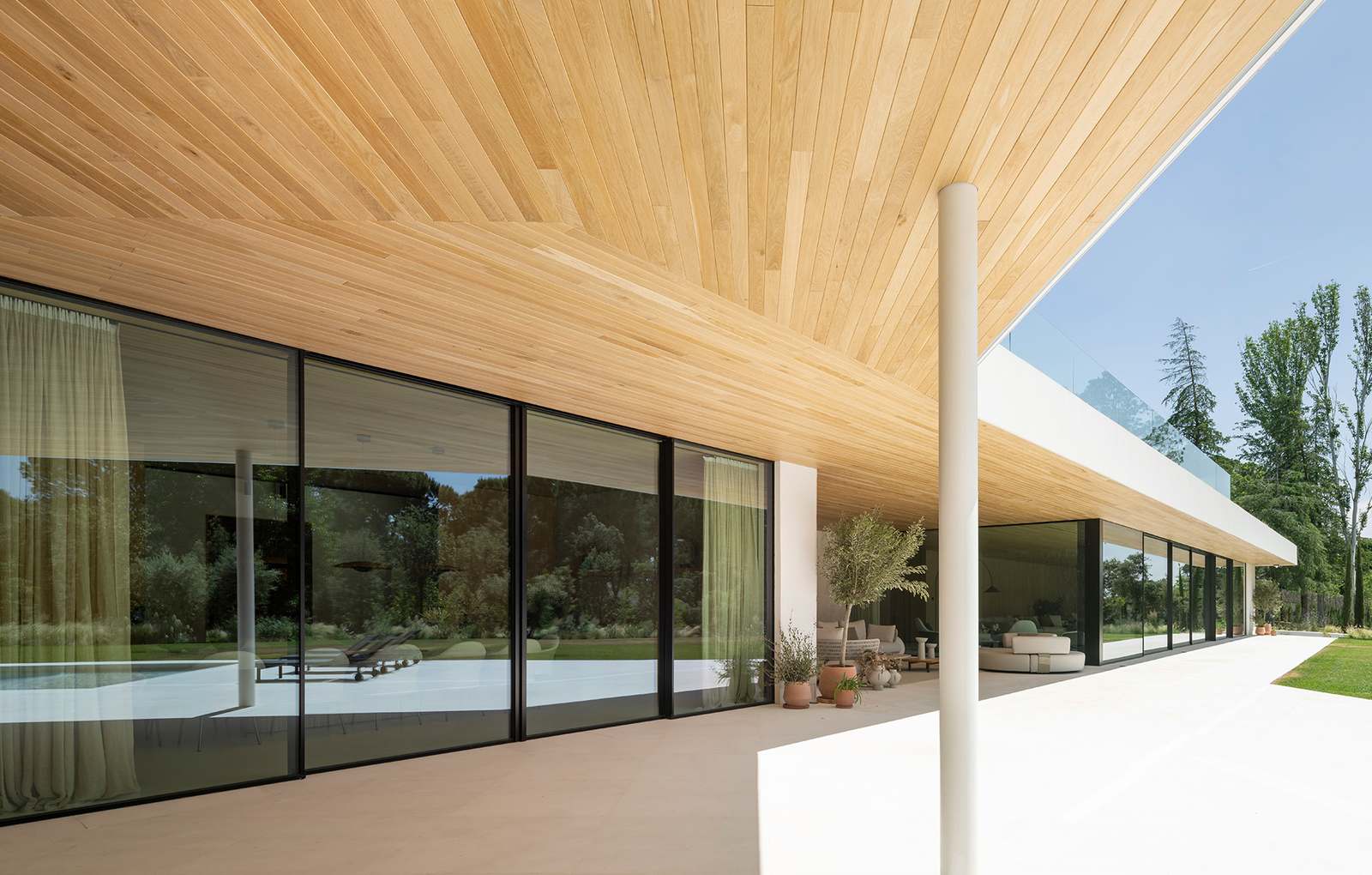 Elegância que acrescenta valor - janelas de alumínio e PVC Cortizo