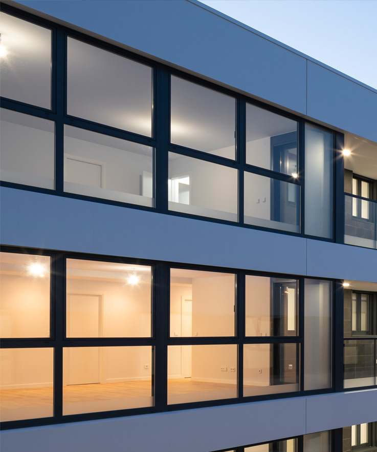 COR 60 em edifício residencial - janelas de alumínio e PVC Cortizo