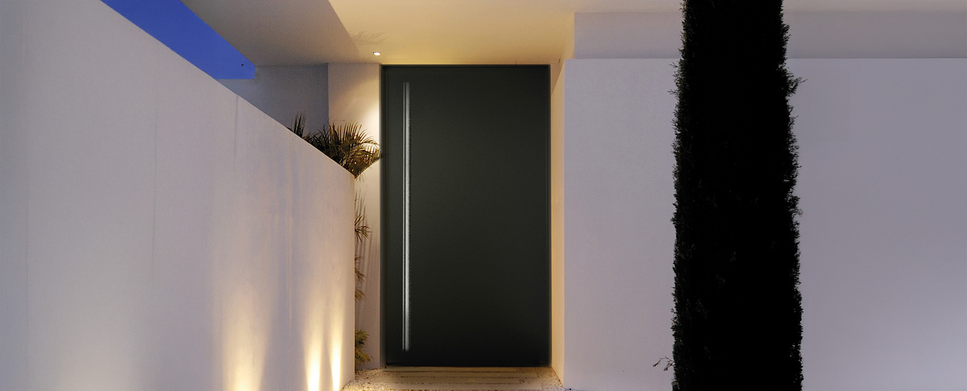 Porta Panelada - janelas de alumínio e PVC Cortizo