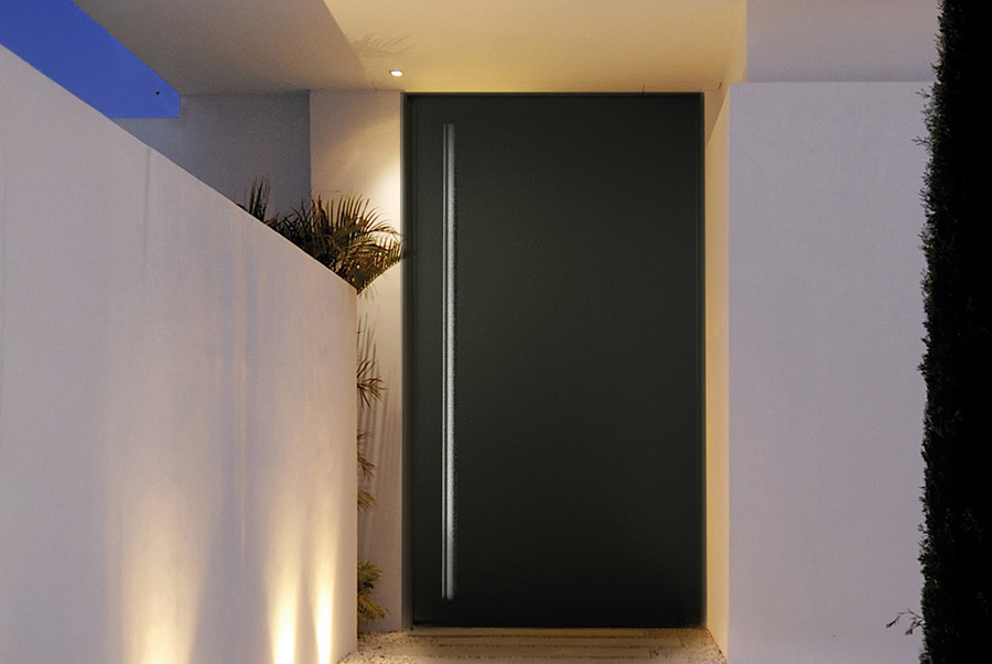Porta Panelada - janelas de alumínio e PVC Cortizo